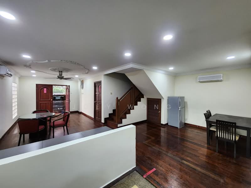 2-storey Terraced House for Sale in Usj 1 (Subang Jaya) - Joey Wong - Dining Room - PropertyGuru.com.my