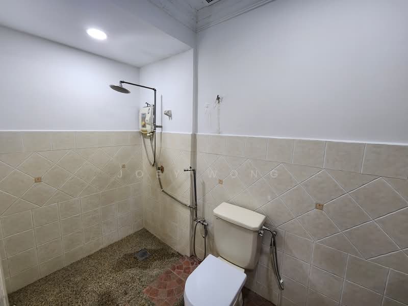 2-storey Terraced House for Sale in Usj 1 (Subang Jaya) - Joey Wong - Bathroom - PropertyGuru.com.my