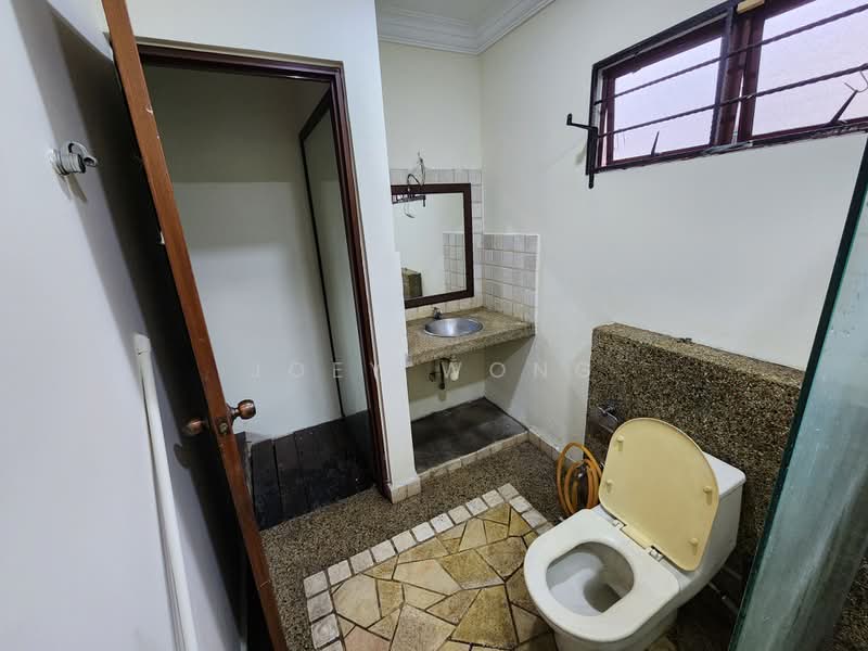 2-storey Terraced House for Sale in Usj 1 (Subang Jaya) - Joey Wong - Bathroom - PropertyGuru.com.my