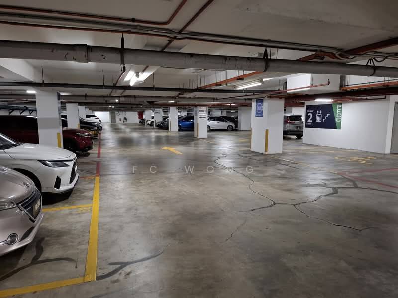 Pejabat untuk Disewa di Bandar Puteri Puchong (Puchong) - FC Wong - Car Park - PropertyGuru.com.my