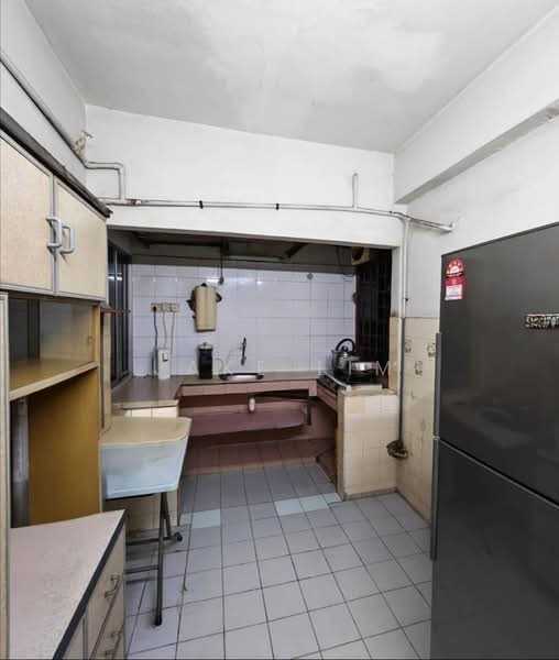 Apartment for Sale at Taman Sri Kuching - Jake Lim - Kitchen - PropertyGuru.com.my