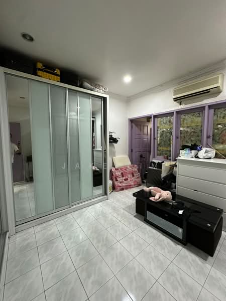 2-storey Terraced House for Sale in Kapar (Selangor) - Jake Lim - Bedroom - PropertyGuru.com.my