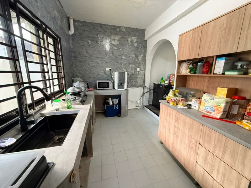2-storey Terraced House for Sale in Taman Damai Jaya (Skudai) - Melinda Ee - Kitchen - PropertyGuru.com.my