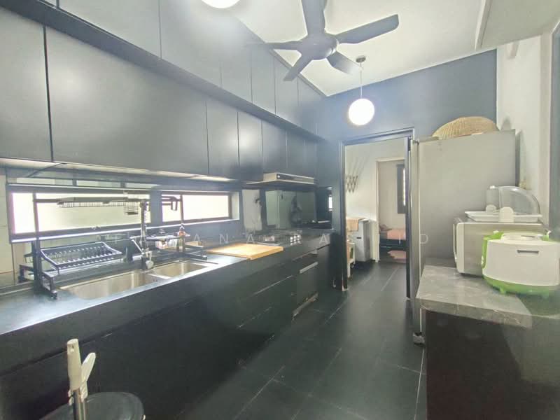 Rumah Banglo untuk Dijual di Kuang (Selangor) - Fahana Rashid - Kitchen - PropertyGuru.com.my