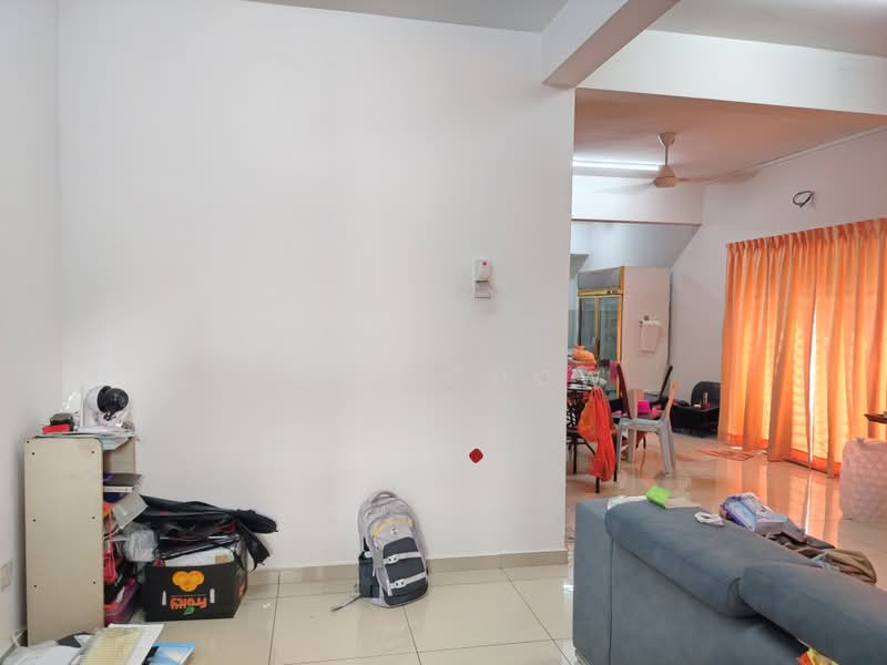 Rumah Teres 3 Tingkat untuk Dijual di Shah Alam (Selangor) - Eric Chow - Living Room - PropertyGuru.com.my