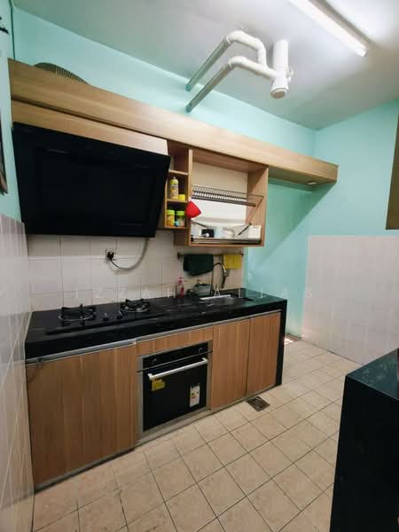 Pangsapuri untuk Dijual di Puchong Permata 1 - Izzah Alias - Kitchen - PropertyGuru.com.my