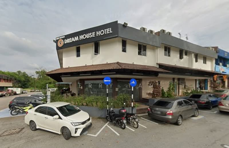 Hotel / Resort for Sale in Taman Ungku Tun Aminah (Skudai) - Terry Tan - Exterior - PropertyGuru.com.my