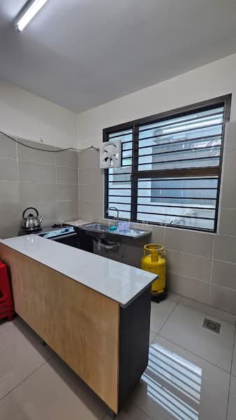 Rumah Teres 2 Tingkat untuk Disewa di Bandar Dato Onn (Tebrau) - YC Fung - Kitchen - PropertyGuru.com.my