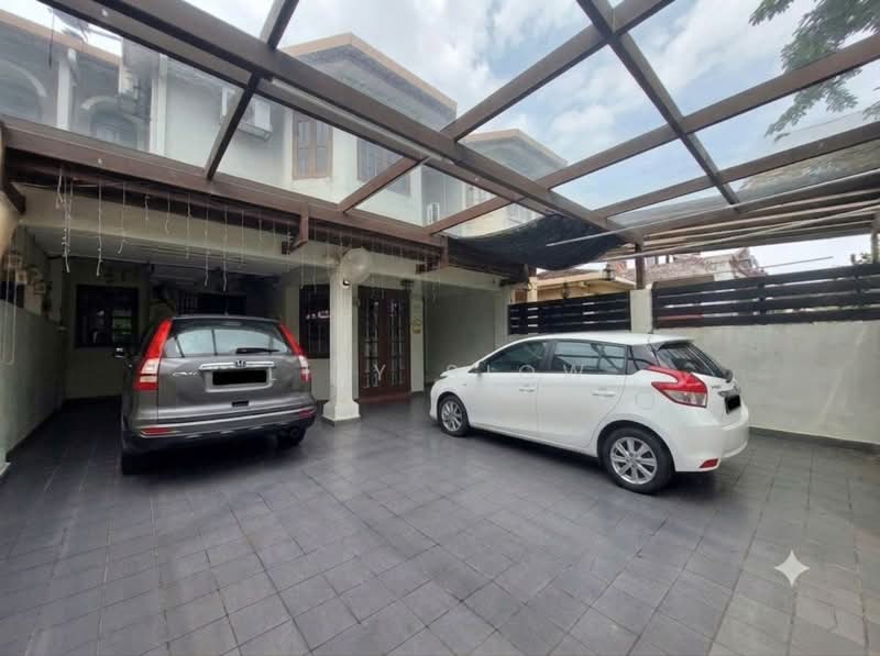Rumah Teres untuk Dijual di Usj 2 (Subang Jaya) - Lily Siow - Carporch - 22 x 75 - PropertyGuru.com.my