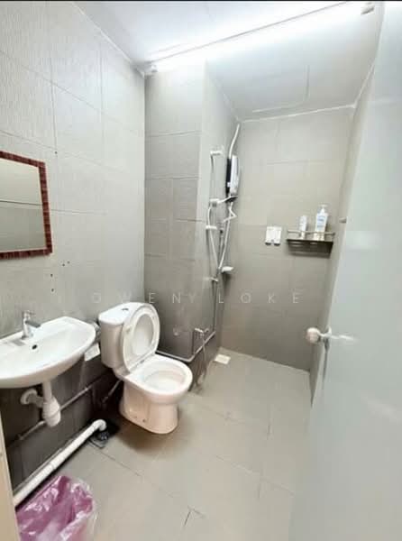 Servis Apartment untuk Disewa di First Subang (SS 15 Courtyard) - Owen Loke - Bathroom - PropertyGuru.com.my