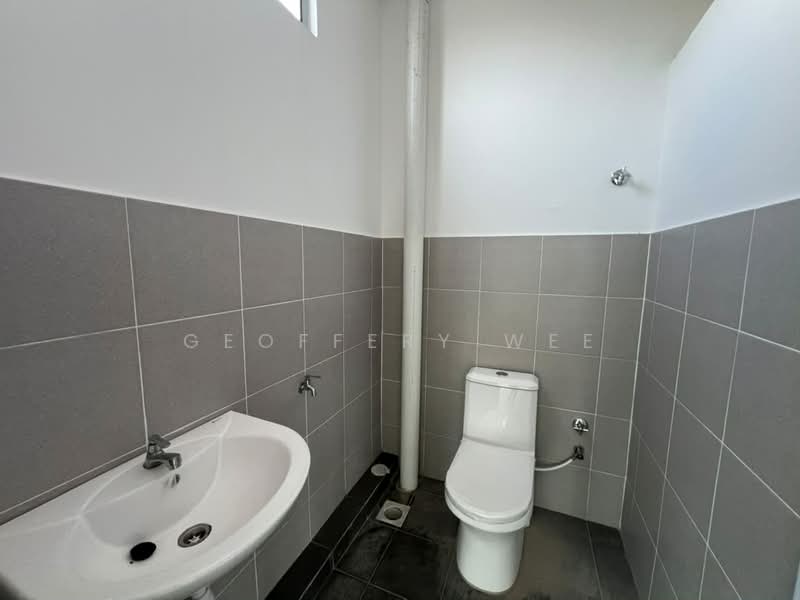 Shop / Office for Rent in Bertam (Melaka) - Geoffery Wee - Bathroom - PropertyGuru.com.my