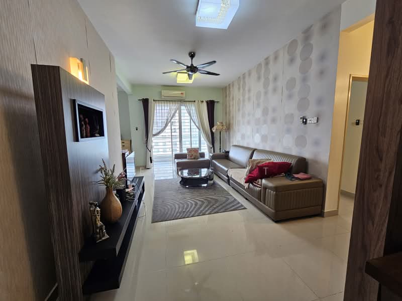 Kondominium untuk Disewa di Green Terrain (Prima Villa) - Kent Fatt - Living Room - PropertyGuru.com.my