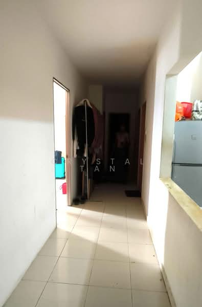 Service Residence for Sale at The Embassy (Bangunan Duta Impian) - Crystal Tan - Corridor - PropertyGuru.com.my