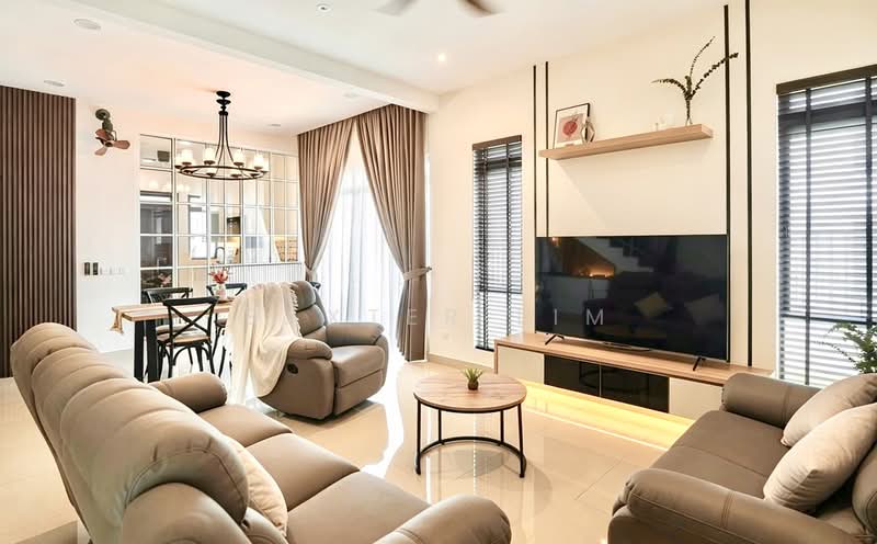Rumah Teres 2 Tingkat untuk Dijual di Diamond City (Semenyih) - Baxter Lim - Living Room - PropertyGuru.com.my