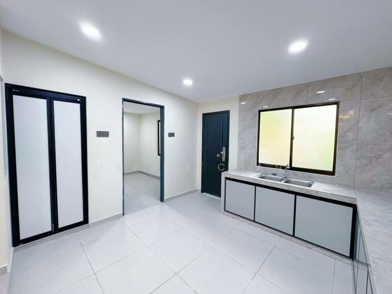 1-storey Terraced House for Sale in Taman Abad (Johor Bahru) - Jarvis Chan - Kitchen - PropertyGuru.com.my