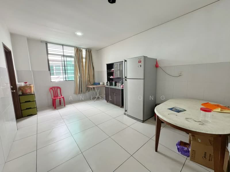 Rumah Teres 2 Tingkat untuk Dijual di Mutiara Rini (Skudai) - Daniel Yong - Kitchen - PropertyGuru.com.my