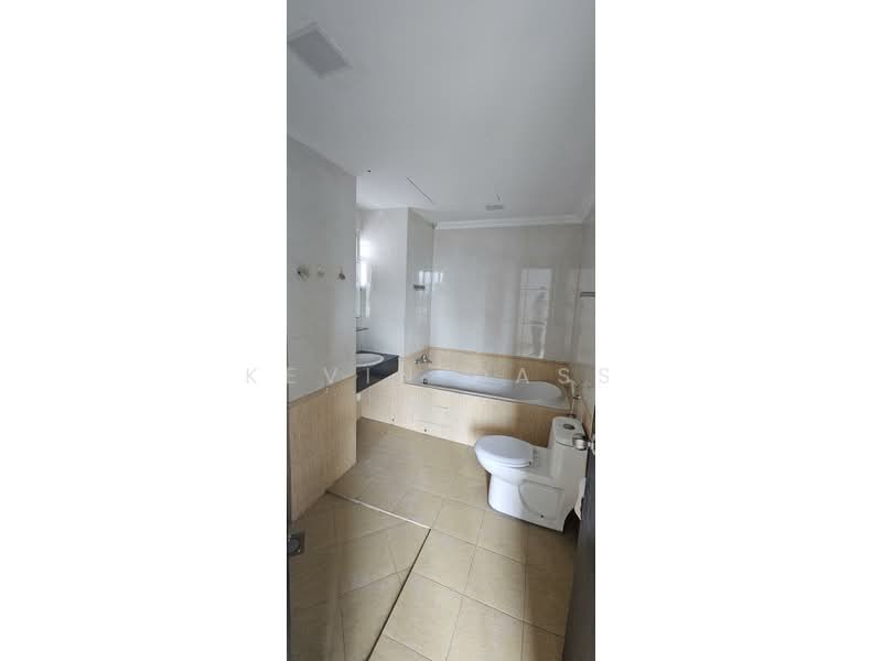 Kondominium untuk Dijual di Hartamas Regency 2 - Kevin Dass - Bathroom - PropertyGuru.com.my