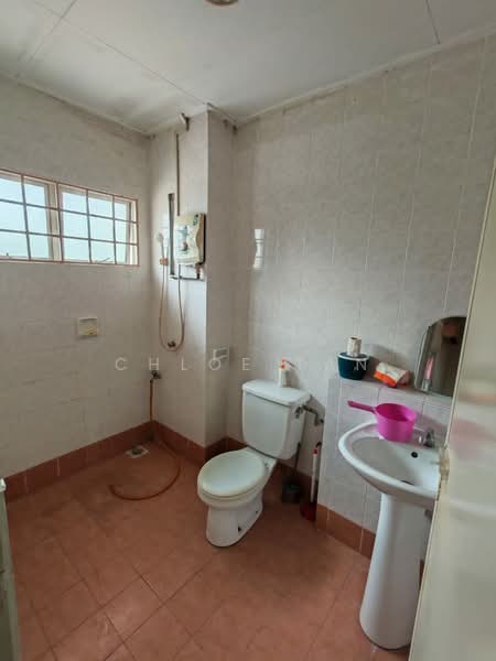 Rumah Teres 2 Tingkat untuk Disewa di Shah Alam (Selangor) - Chloe Tan - Bathroom - PropertyGuru.com.my