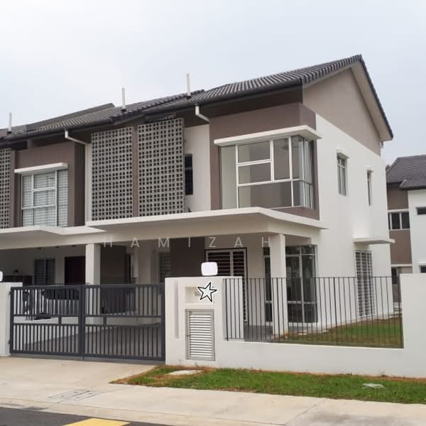 Rumah Teres 2 Tingkat untuk Dijual di Bandar Rimbayu (Telok Panglima Garang) - Hamizah . - Exterior - PropertyGuru.com.my