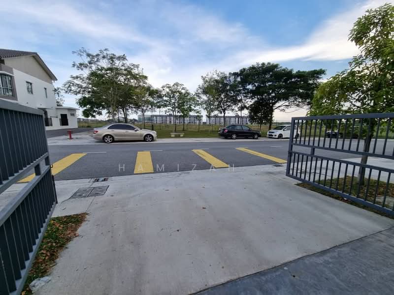 Rumah Teres 2 Tingkat untuk Dijual di Bandar Rimbayu (Telok Panglima Garang) - Hamizah . - Exterior - PropertyGuru.com.my