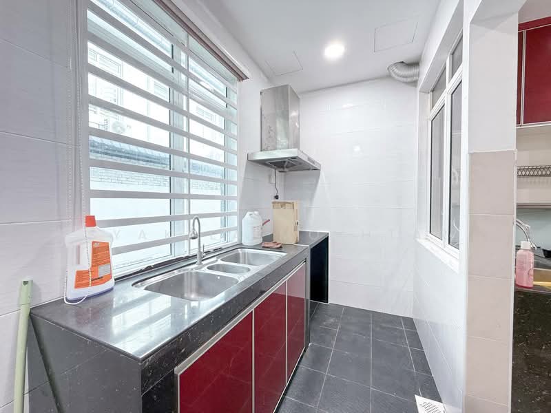 2-storey Terraced House for Sale in TTDI Grove (Kajang) - Syakila Mokhtar - Kitchen - PropertyGuru.com.my