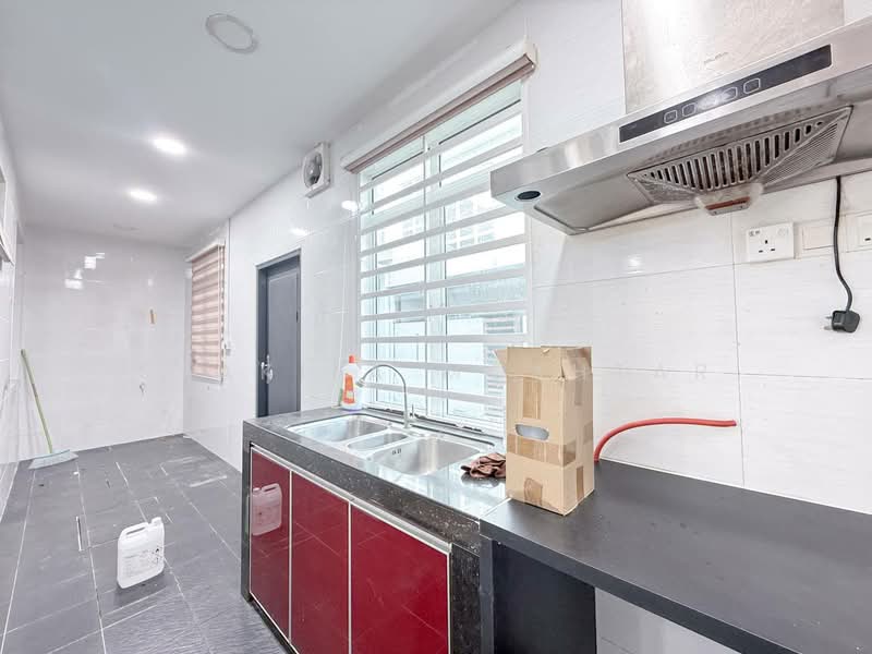 2-storey Terraced House for Sale in TTDI Grove (Kajang) - Syakila Mokhtar - Kitchen - PropertyGuru.com.my