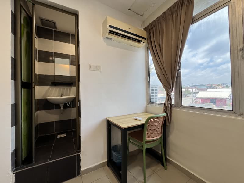 Terraced House for Rent in Serdang (Seri Kembangan) - Vince Yong - Bathroom - PropertyGuru.com.my