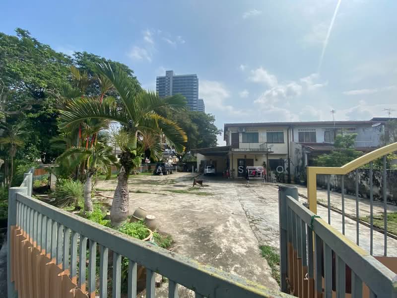 2-storey Terraced House for Sale in Seksyen 17 (Petaling Jaya) - Natalie Soo - Exterior - PropertyGuru.com.my