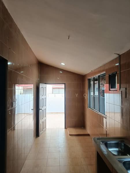 Rumah Berkembar untuk Dijual di Kampung Koh (Sitiawan) - Daniel Yong - Kitchen - PropertyGuru.com.my