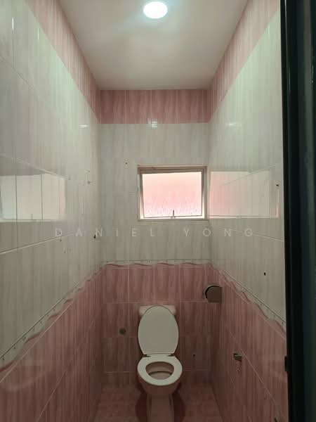 Rumah Berkembar untuk Dijual di Kampung Koh (Sitiawan) - Daniel Yong - Bathroom - PropertyGuru.com.my