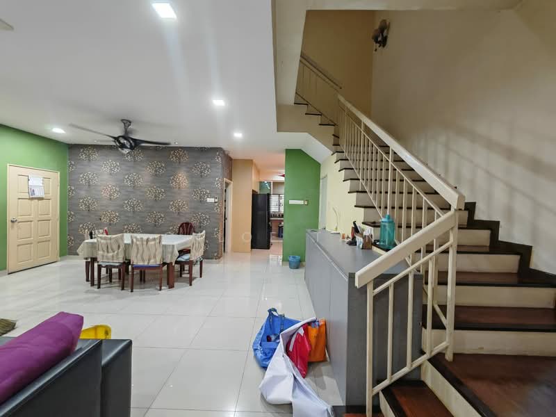 Rumah Teres 2 Tingkat untuk Dijual di Kemuning Utama (Shah Alam) - Chloe Tan - Living Room - PropertyGuru.com.my