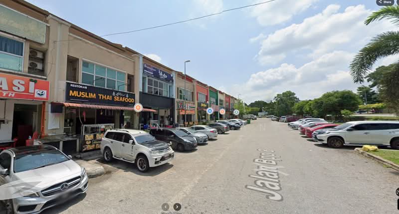 Kedai untuk Dijual di Pusat Bandar Putra Permai (Seri Kembangan) - Kenji Tan - Exterior - PropertyGuru.com.my