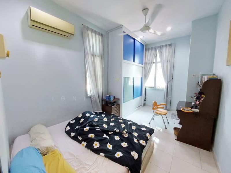 Semi-Detached House for Sale in Taman Seri Cendana (Juru) - Ignis Phoong - Bedroom - PropertyGuru.com.my