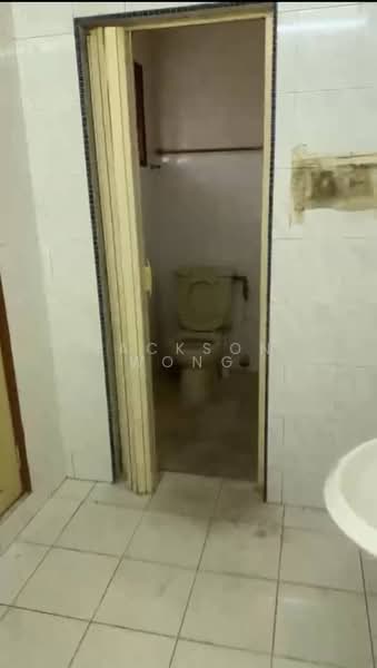 Rumah Teres 1 Tingkat untuk Dijual di Seksyen 2, Taman Kinrara (Puchong) - Jackson Wong - Bathroom - PropertyGuru.com.my