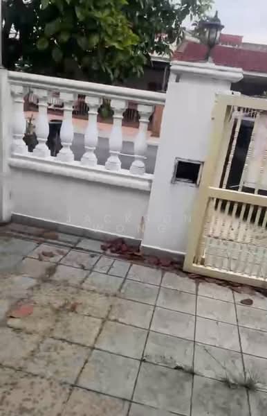 Rumah Teres 1 Tingkat untuk Dijual di Seksyen 2, Taman Kinrara (Puchong) - Jackson Wong - Exterior - PropertyGuru.com.my