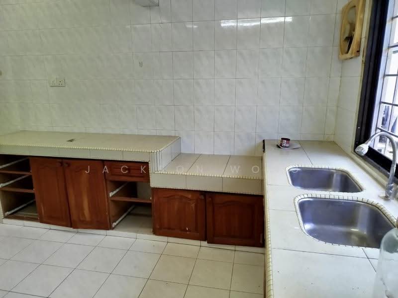 1-storey Terraced House for Sale in Seksyen 2, Taman Kinrara (Puchong) - Jackson Wong - Kitchen - PropertyGuru.com.my