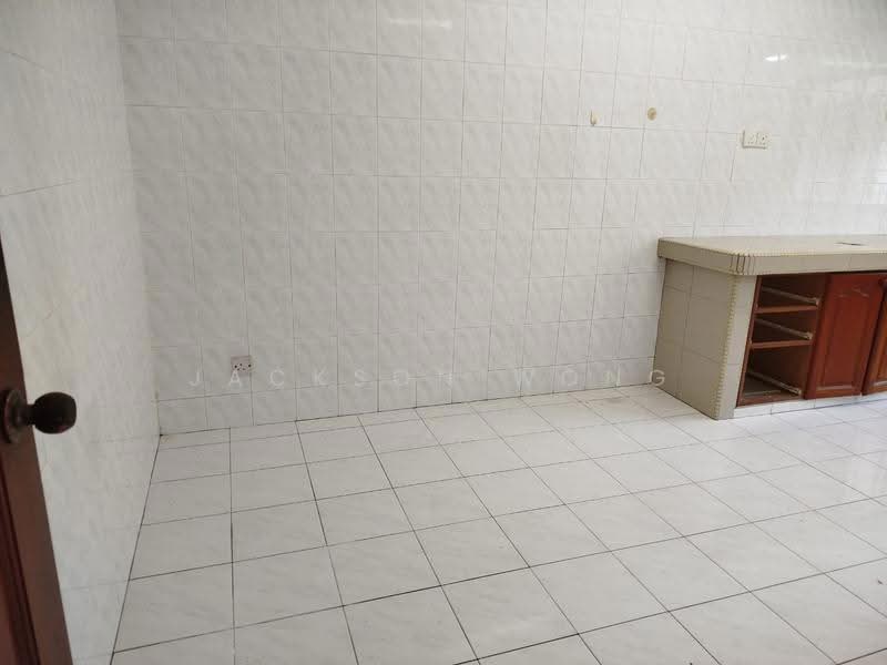 1-storey Terraced House for Sale in Seksyen 2, Taman Kinrara (Puchong) - Jackson Wong - Kitchen - PropertyGuru.com.my