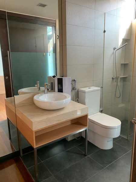 Bungalow House untuk Disewa di Leisure Farm (Gelang Patah) - JP Soh - Bathroom - PropertyGuru.com.my