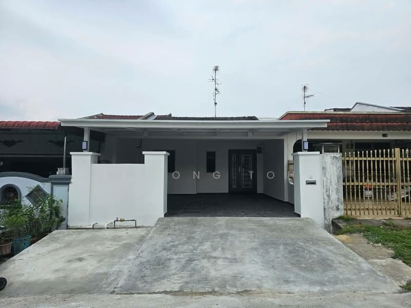 Rumah Teres 1 Tingkat untuk Dijual di Taman Ungku Tun Aminah (Skudai) - Ee Fong Toh - Exterior - PropertyGuru.com.my