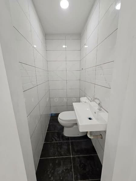 Rumah Teres 1 Tingkat untuk Dijual di Taman Ungku Tun Aminah (Skudai) - Ee Fong Toh - Bathroom - PropertyGuru.com.my