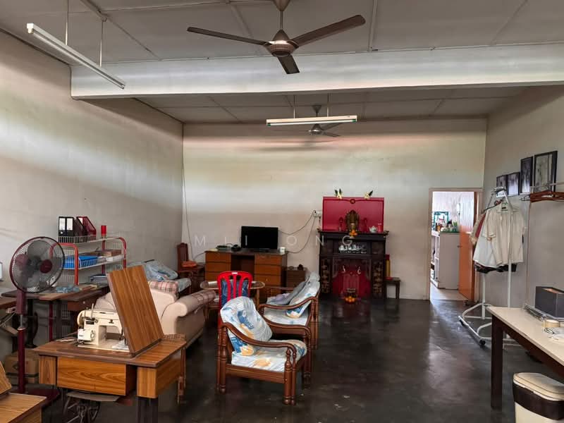 Shop / Office for Sale in Umbai (Melaka) - Mii Ong - Living Room - PropertyGuru.com.my