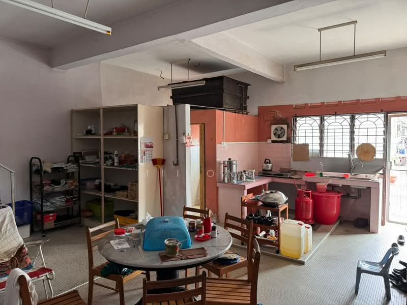 Shop / Office for Sale in Umbai (Melaka) - Mii Ong - Kitchen - PropertyGuru.com.my