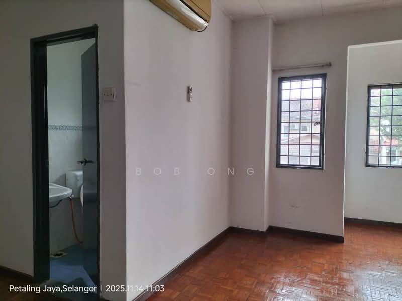 Rumah Teres 2 Tingkat untuk Dijual di Saujana Damansara (Damansara Damai) - Bob Ong - Bathroom - PropertyGuru.com.my