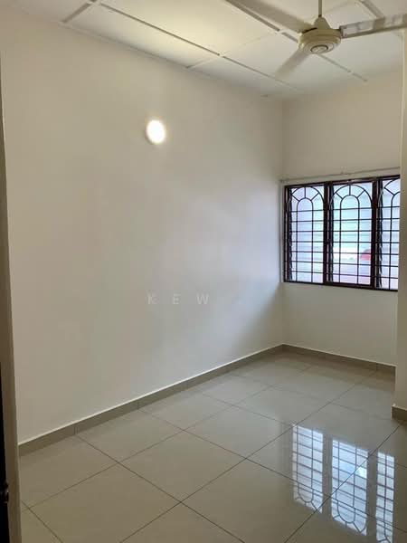 Rumah Teres 2 Tingkat untuk Disewa di Taman Serdang Raya (Seri Kembangan) - Kew . - Interior - PropertyGuru.com.my