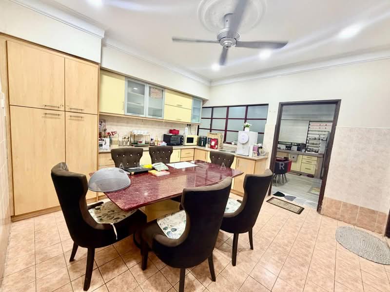 2-storey Terraced House for Sale in Bukit Jelutong (Shah Alam) - muharni sawarin - PropertyGuru.com.my