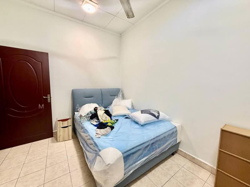2-storey Terraced House for Sale in Bukit Jelutong (Shah Alam) - muharni sawarin - PropertyGuru.com.my