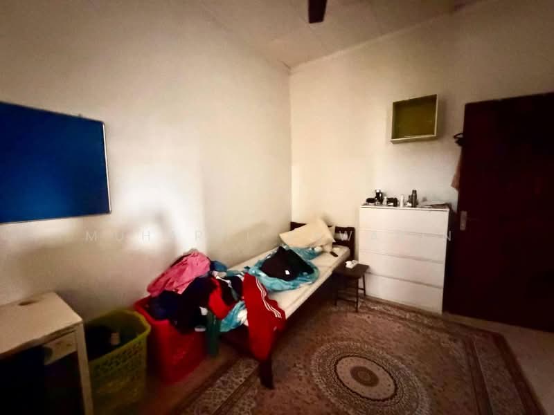 2-storey Terraced House for Sale in Bukit Jelutong (Shah Alam) - muharni sawarin - PropertyGuru.com.my