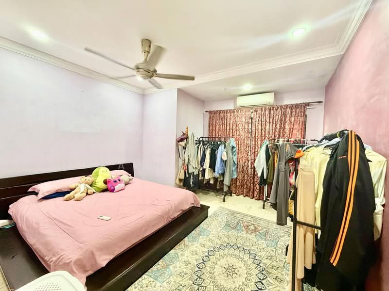 2-storey Terraced House for Sale in Bukit Jelutong (Shah Alam) - muharni sawarin - PropertyGuru.com.my