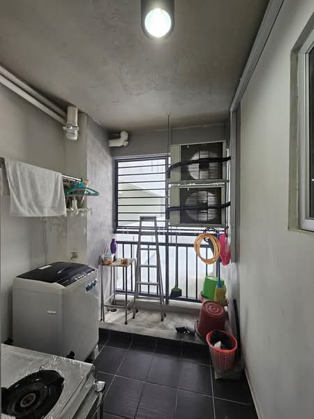 Servis Apartment untuk Disewa di Maxim Residences - Kah Hing - Balcony - PropertyGuru.com.my