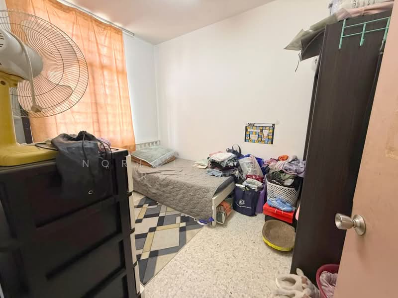 Pangsapuri untuk Dijual di Ruvena Villa - Norlela Abdul Rahman - Bedroom - PropertyGuru.com.my